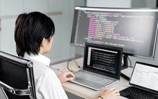东台 ,php声明和调用变量的符号是什么？